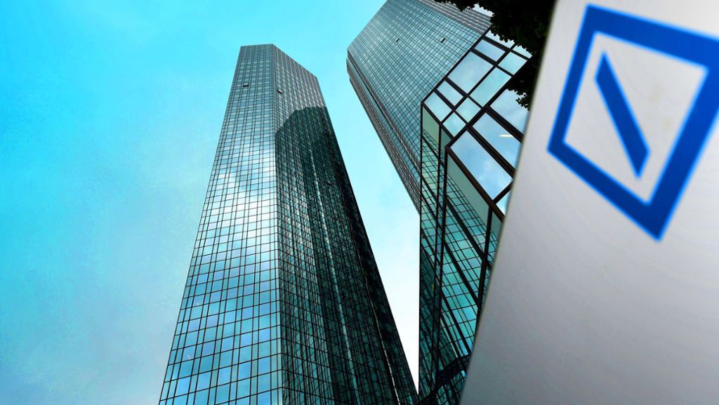 Deutsche Bank: Umbau treibt Konzern erneut tief in die Verlustzone