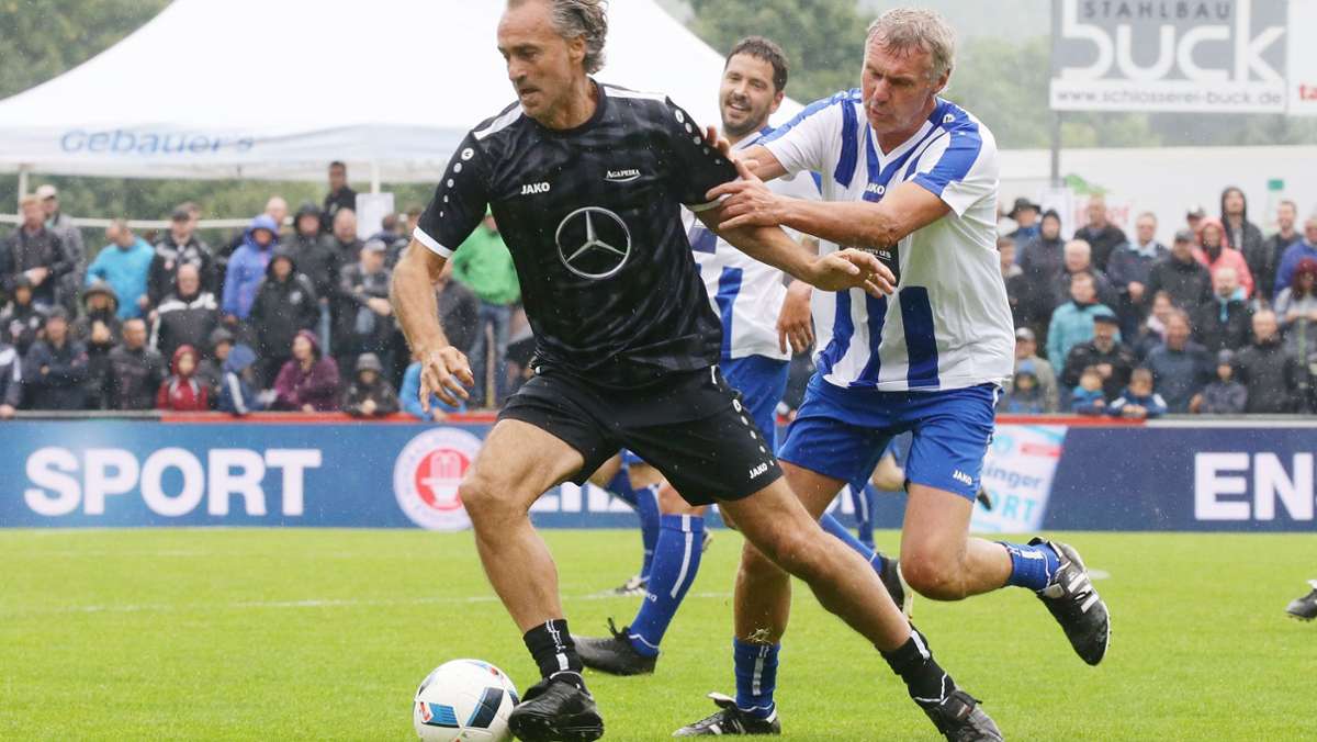 VfB-Größen freuen sich über den Aufstieg: Maurizio Gaudino: „Das war’s – der VfB ist durch!“