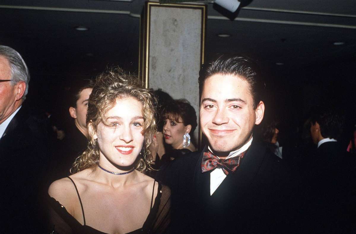 Fast vergessen: Robert Downey Jr. und Jessica Parker trafen sich 1984 bei den Dreharbeiten zum Film „Firstborn“ und verliebten sich ineinander. Insgesamt acht Jahre waren die beiden ein Paar.