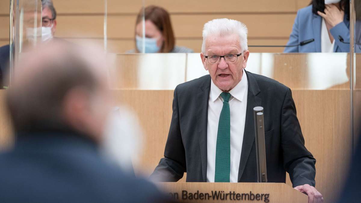  Es ist die dritte Sondierungsrunde und womöglich schon die letzte: Die Grünen um Kretschmann machen Tempo. Noch vor Ostern wird die CDU erfahren, ob sie künftig die Oppositionsbänke drücken muss. 