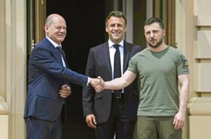 Scholz und Macron treffen ukrainischen Präsidenten in Paris
