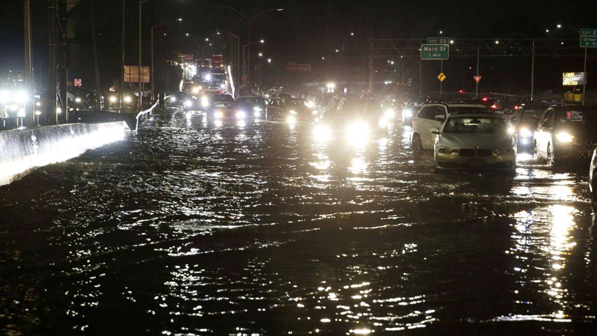 Hurrikan Ida: Rekordregen setzt New York unter Wasser