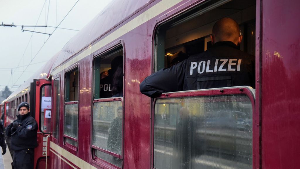Nach Flaschenwurf in Kamen: Polizei ermittelt wegen fahrlässiger Körperverletzung