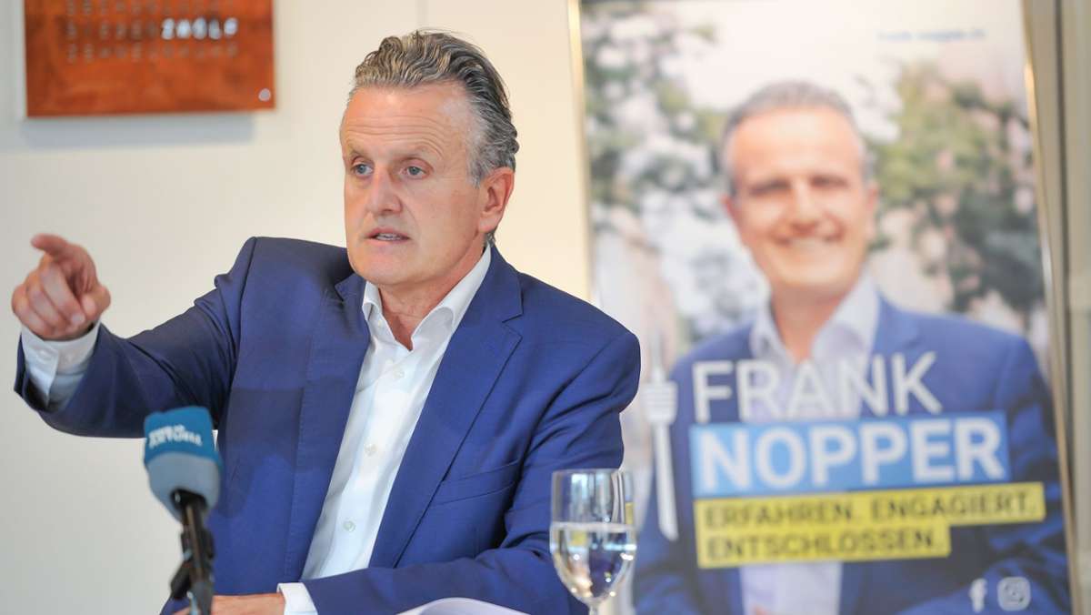  Frank Nopper tritt sein Amt als OB von Stuttgart an, vorerst aber nur als Amtsverweser, weil noch Klagen gegen die Wahl anhängig sind. Die Erwartungen an ihn sind nach acht Jahren mit Fritz Kuhn gewaltig. 
