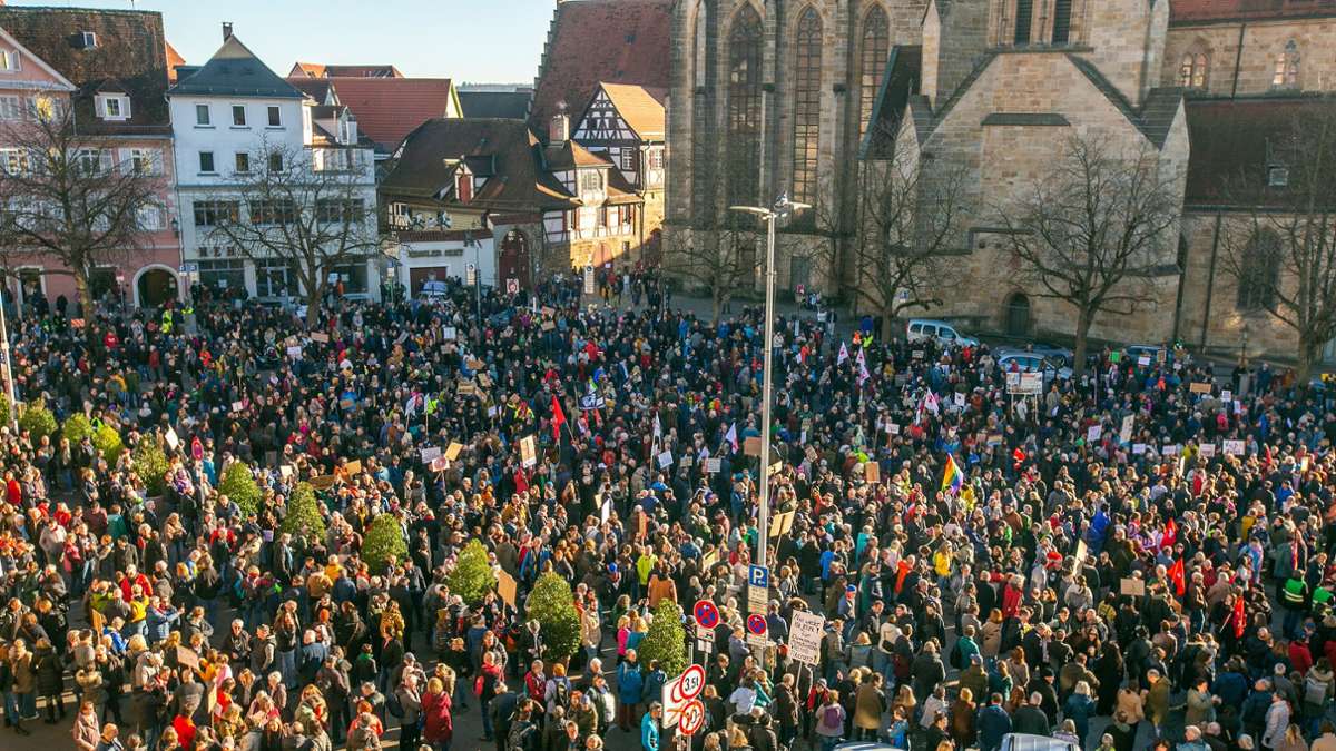 Protest gegen Rechtsextremismus: Zehntausend Menschen demonstrieren in Esslingen und Kirchheim