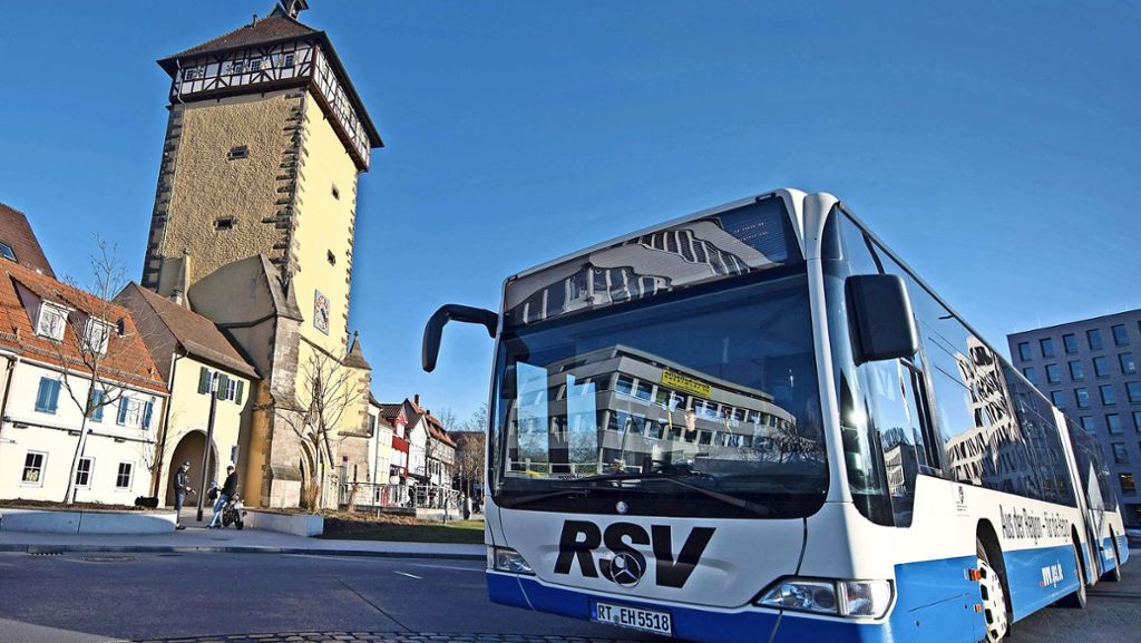 In Reutlingen: Vier Verletzte bei Vollbremsung von Linienbus