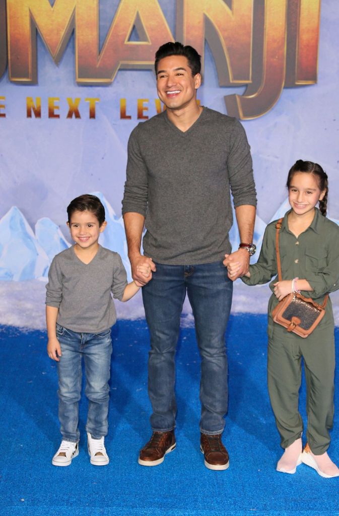Mario Lopez kam mit seinen Kindern.