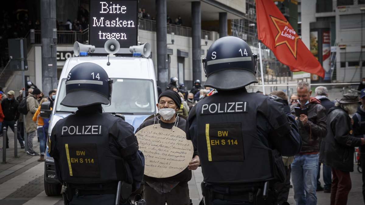 „Querdenker“-Proteste in Stuttgart: Hunderte Anzeigen nach Demos gegen Corona-Maßnahmen