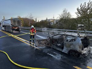 Fahrzeugbrand nach Auffahrunfall