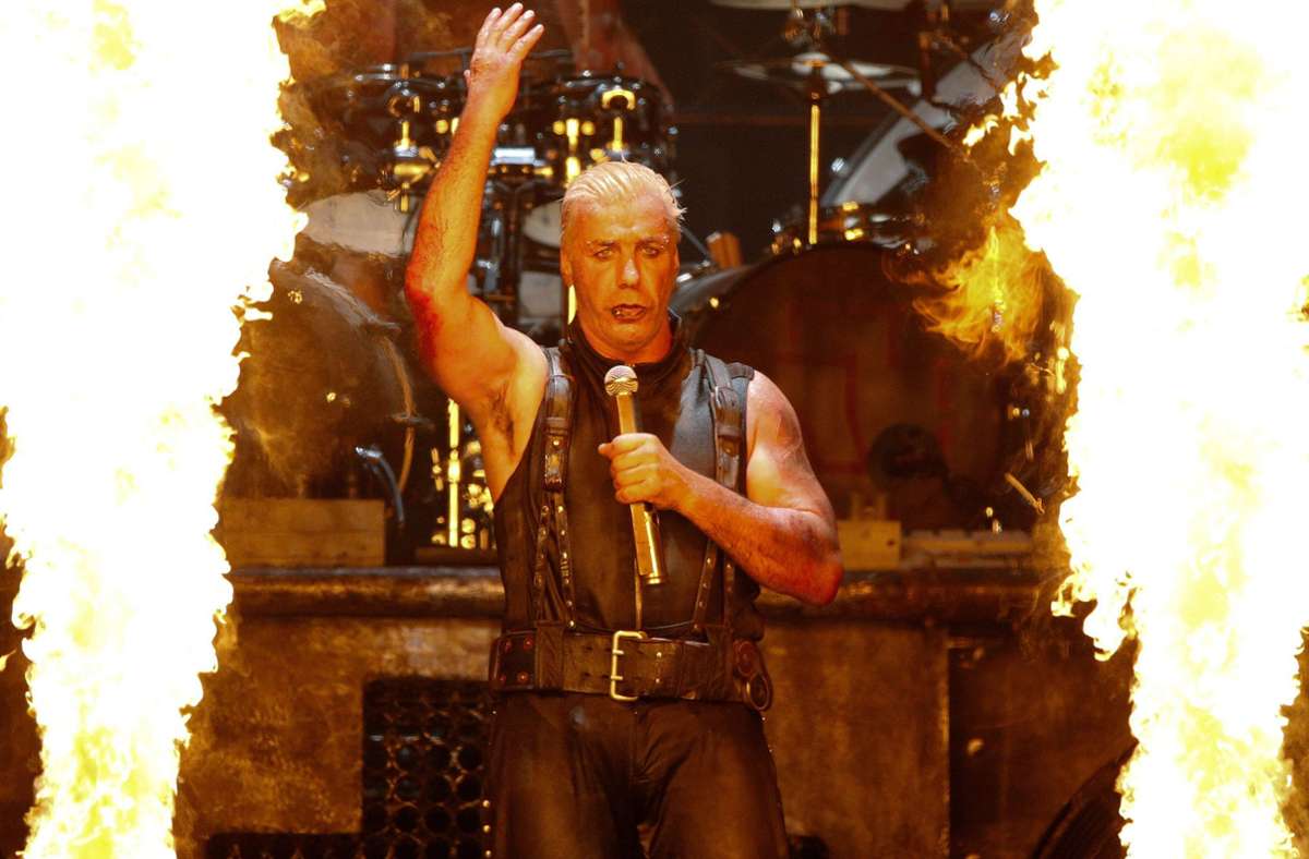 Till Lindemann und seine Band Rammstein wissen jetzt, was den Fans am besten gefällt. Foto: dpa/Axel Heimken