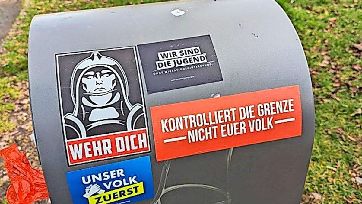 Rechtsextreme Aufkleber in Dagersheim: Machtlos gegen völkische Umtriebe?