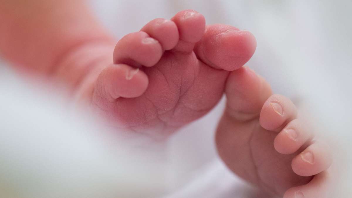 Rosenheim: Säugling kurz nach Geburt ausgesetzt