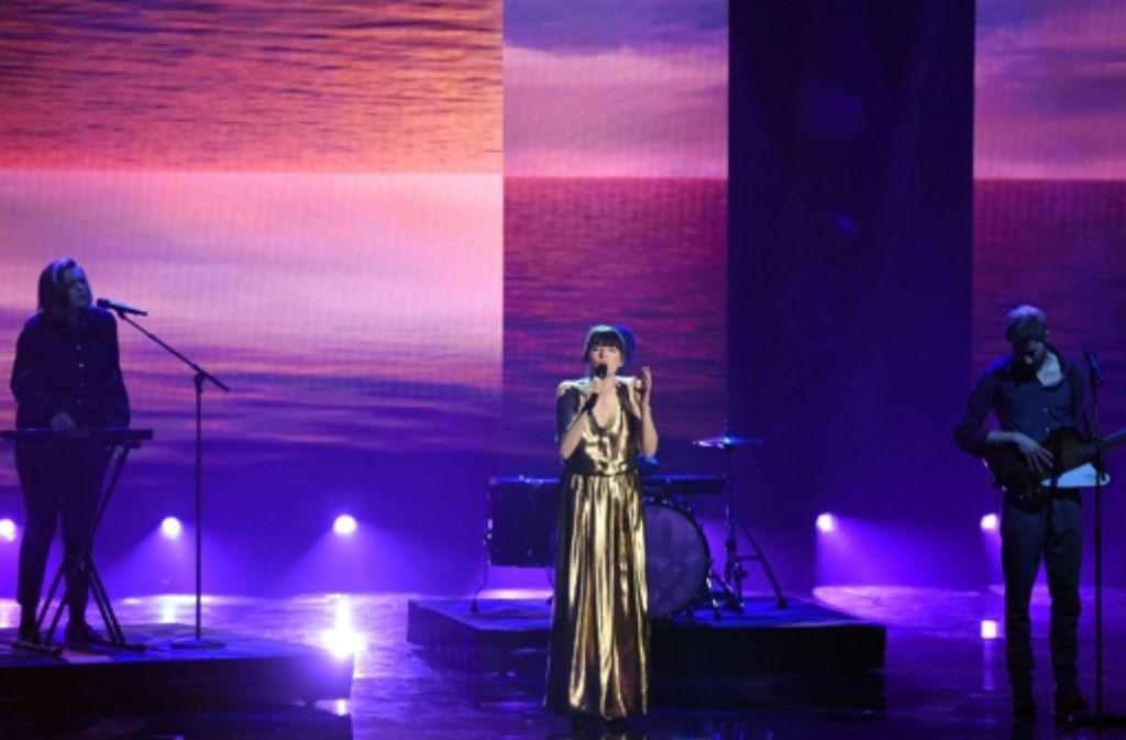 Die australische Sängerin Kat Frankie und der Kölner Rockmusiker Chris Klopfer sind zusammen Keøma und sangen „Protected“.