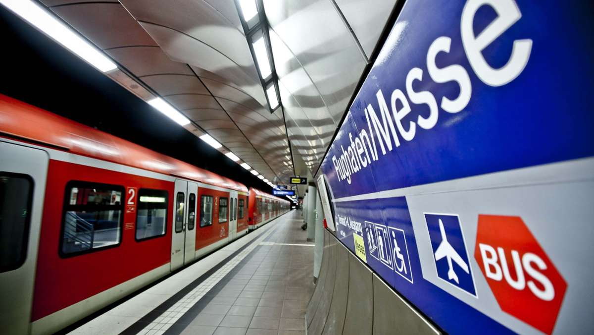 Züge zum Stuttgarter Flughafen: Anmeldung zur S-21-Erörterung wegen Corona  nötig