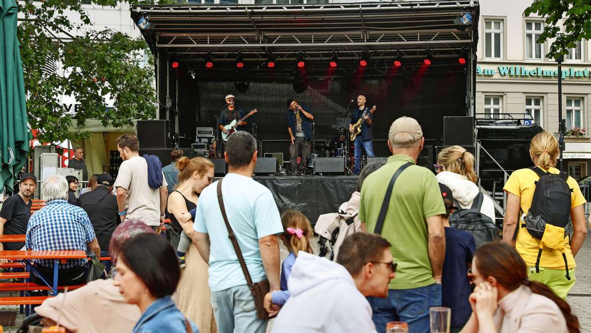 Henkersfest in Stuttgart: Hocketse mit  Rock’n’Roll und guter Stimmung