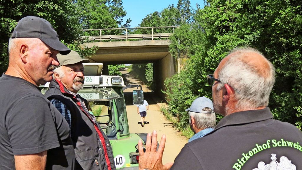 Felderrundfahrt in Filderstadt: Bauern weisen auf Hindernisse hin