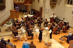 Junges Streichorchester spielt erstes Adventskonzert seit zwei Jahren