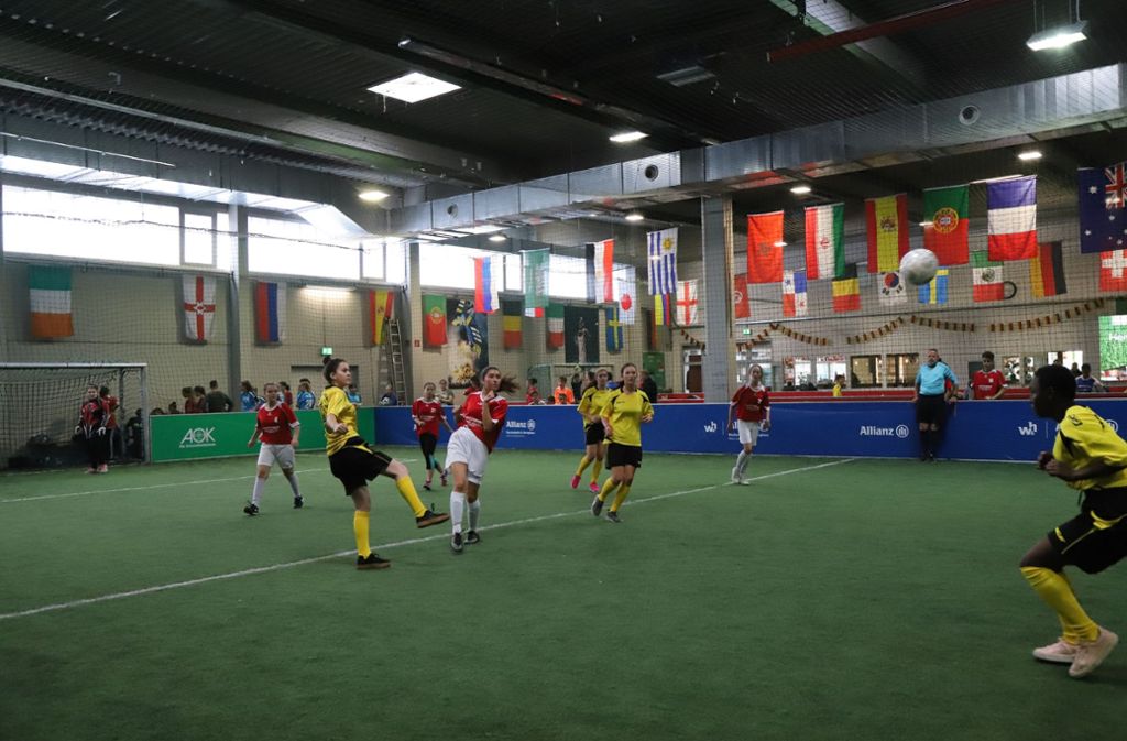 Spannende Spiele gab es rund um das Schulfußball-Turnier „Pokal Total“ im Soccer-Olymp.