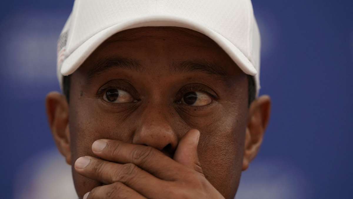  Tiger Woods hatte einen Autounfall in Los Angeles. Der 45 Jahre alte Golf-Profi verletzte sich dabei an den Beinen, eine Operation war notwendig. Die Bilder der Unfallstelle sind erschreckend. 