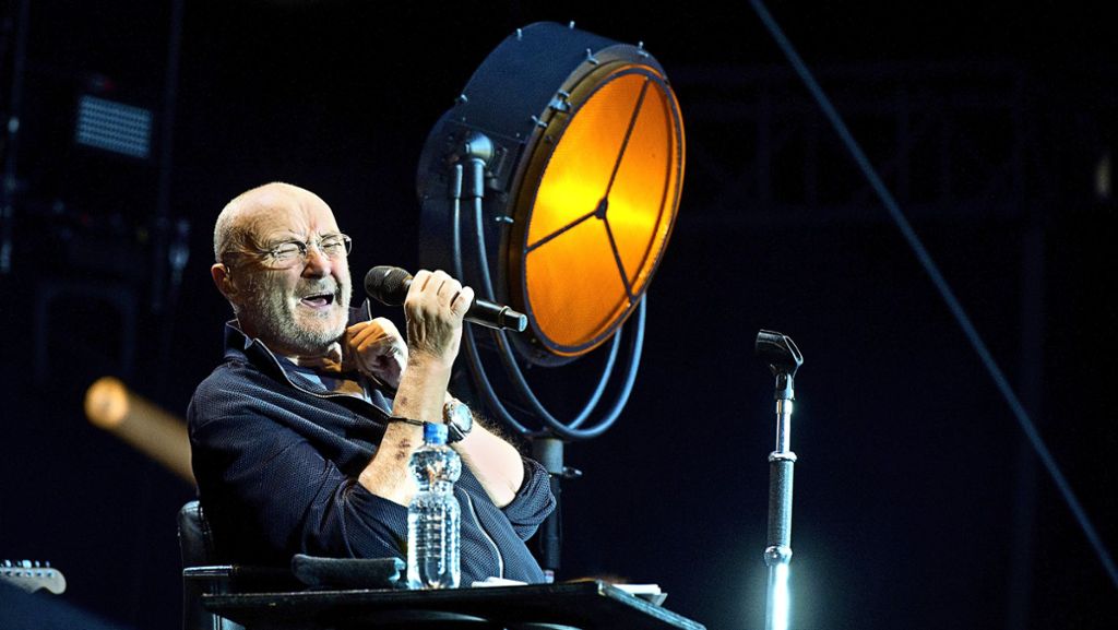  Musiklegende und Superstar Phil Collins hat am Mittwochabend in der Mercedes Benz-Arena vor einem Publikum von 40 000 Menschen seine größten Hits zum Besten gegeben. 