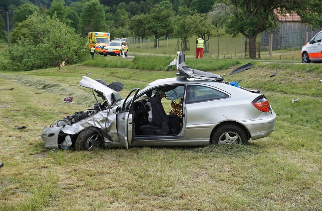Ein junger Mercedes-Fahrer hatte die Kontrolle über sein Fahrzeug verloren.