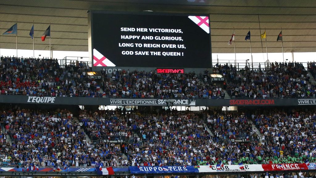 Länderspiel gegen England: Französische Fans sorgen für Gänsehaut-Moment
