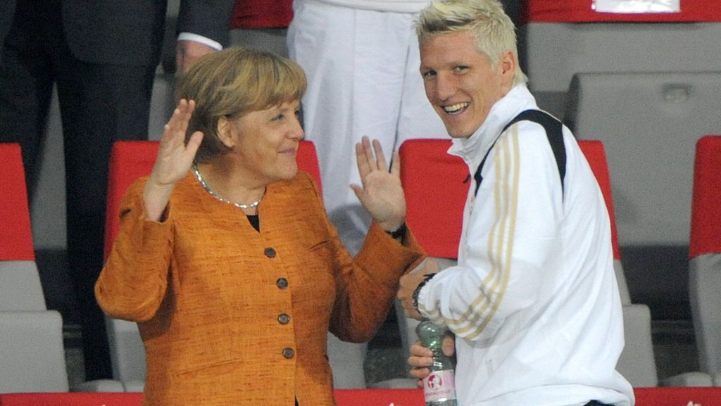 Bastian Schweinsteiger beendet Karriere: Angela Merkel sendet emotionale Abschiedsgrüße an Weltmeister