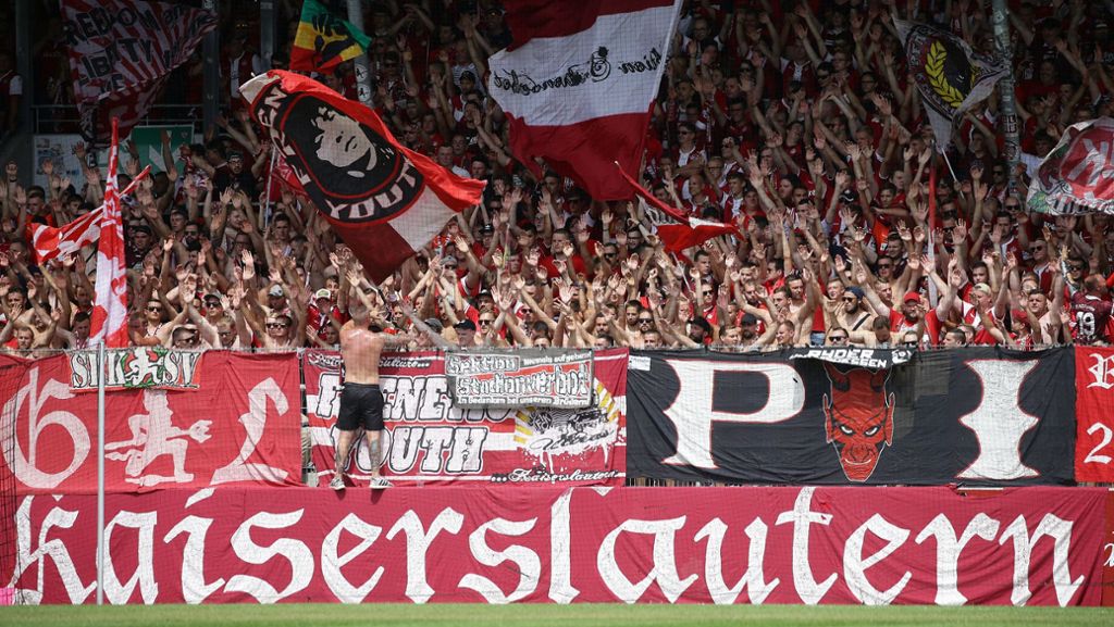 Vier Wochen vor Derby gegen Waldhof Mannheim: Chaoten köpfen  in Kaiserslautern Figuren am Elf-Freunde-Kreisel
