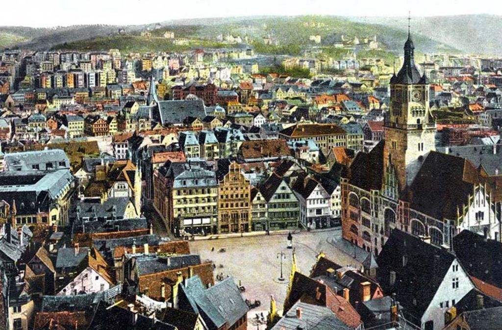 Der Marktplatz historisch: Auf einem Stich – mit Rathaus.