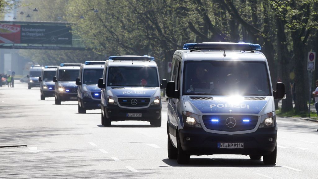 Polizei-Bilanz aus Stuttgart und Region: Raketen und Randalierer beim Hochrisiko-Spiel