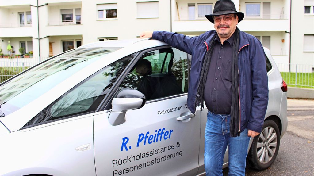 Fahrservice aus Stuttgart-Fasanenhof: Er holt jene heim, die nicht mehr selbst fahren können