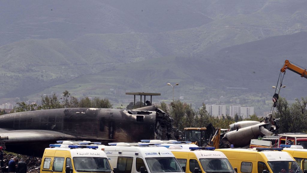 Algerien: Mehr als 250 Tote bei Flugzeugabsturz