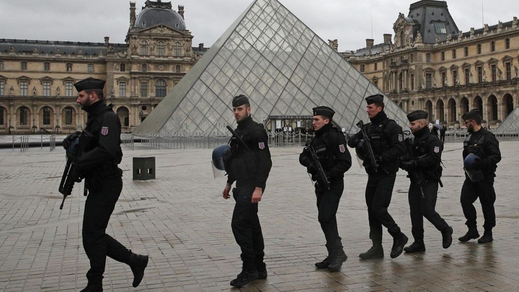 Nach Schüssen in Paris: Louvre macht am Samstag wieder auf