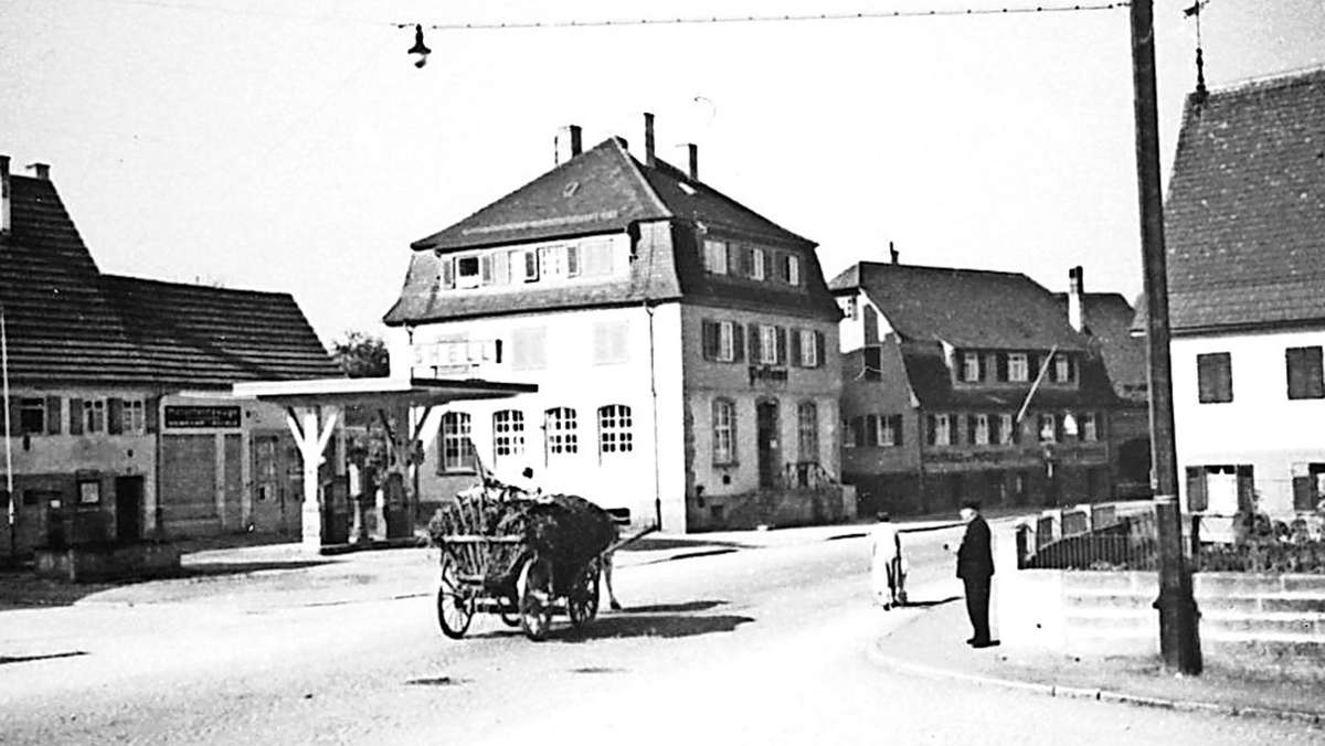 Stuttgart 1942: Das alte Postgebäude steht für einen Wandel