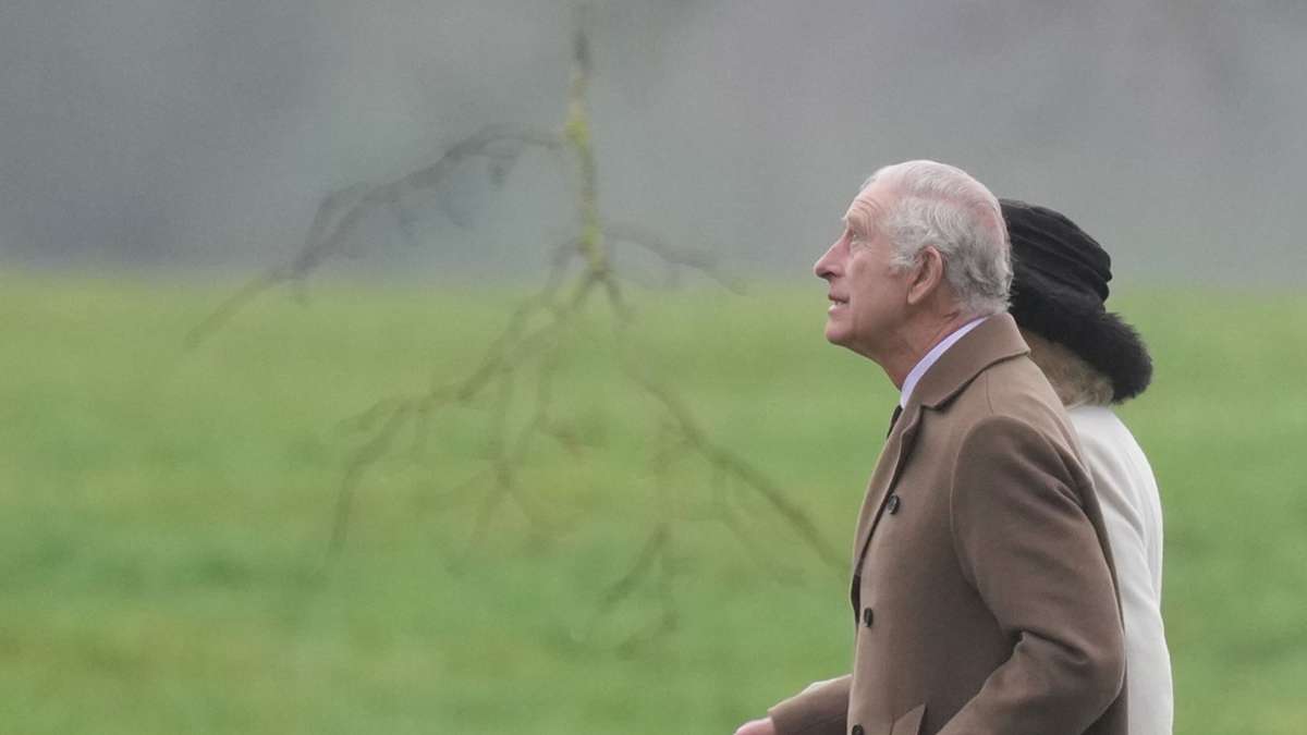 Royals: Buckingham-Palast: Charles wird Ostergottesdienst besuchen
