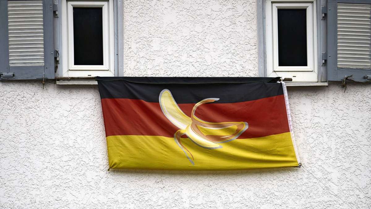 Ärger in Rudersberg: Bananen-Flagge einer Impfgegnerin erhitzt Gemüter