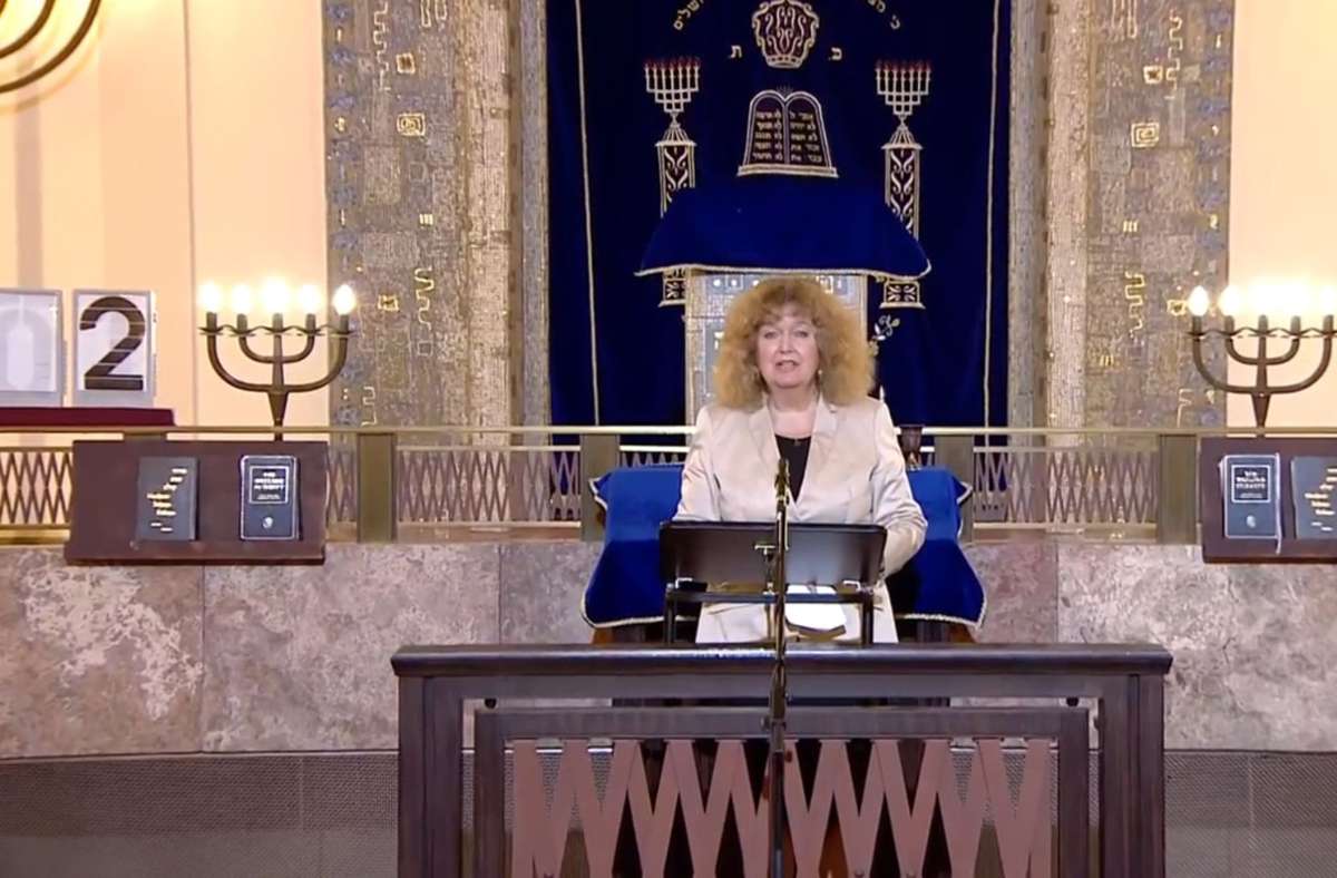 Barbara Traub, Vorstandssprecherin der Israelitischen Religionsgemeinschaft Württemberg (IRGW), bei der Eröffnung der jüdischen Kulturwochen. Foto: Susanne Wetterich
