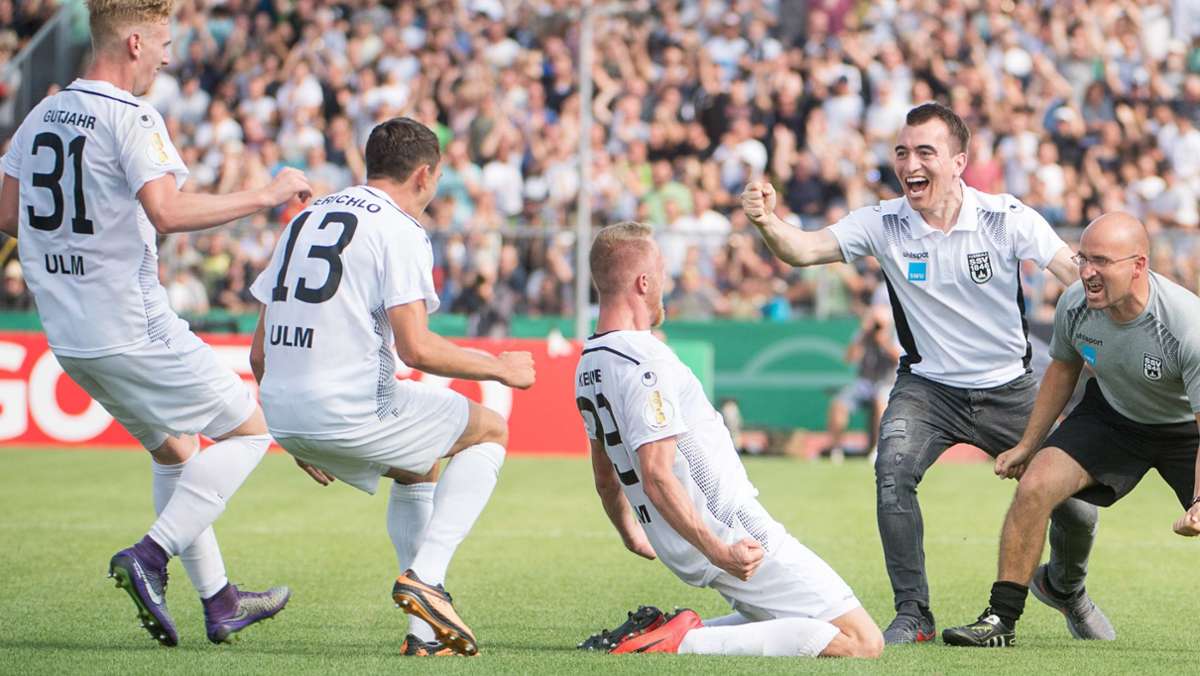 Favoritenschreck SSV Ulm 1846 gegen Schalke 04: DFB-Pokal: Wenn die Ulmer Spatzen mit Kanonen schießen