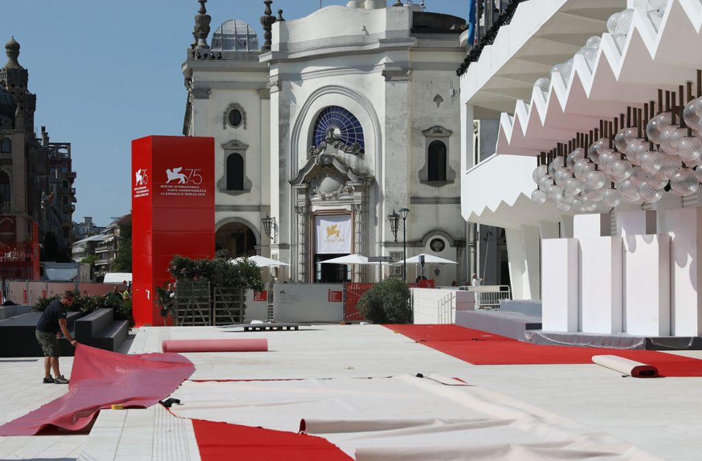Der Rote Teppich wurde für die Filmfestspiele vor zwei Tagen ausgerollt.