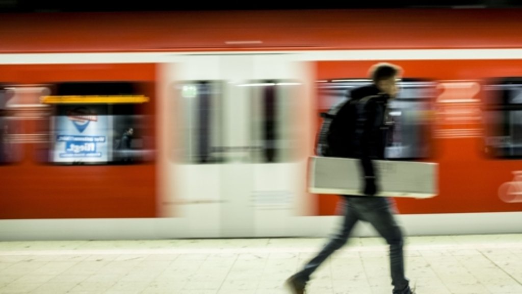 S-Bahn-Unfall in Feuerbach: Tragischer Tod wirft Fragen auf