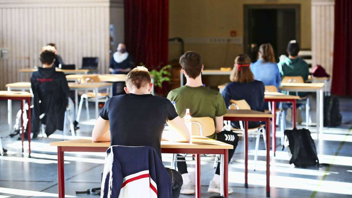 Geflüchtete im Kreis Esslingen: Berufsschule: Wenn Mathe zur Deutschprüfung wird
