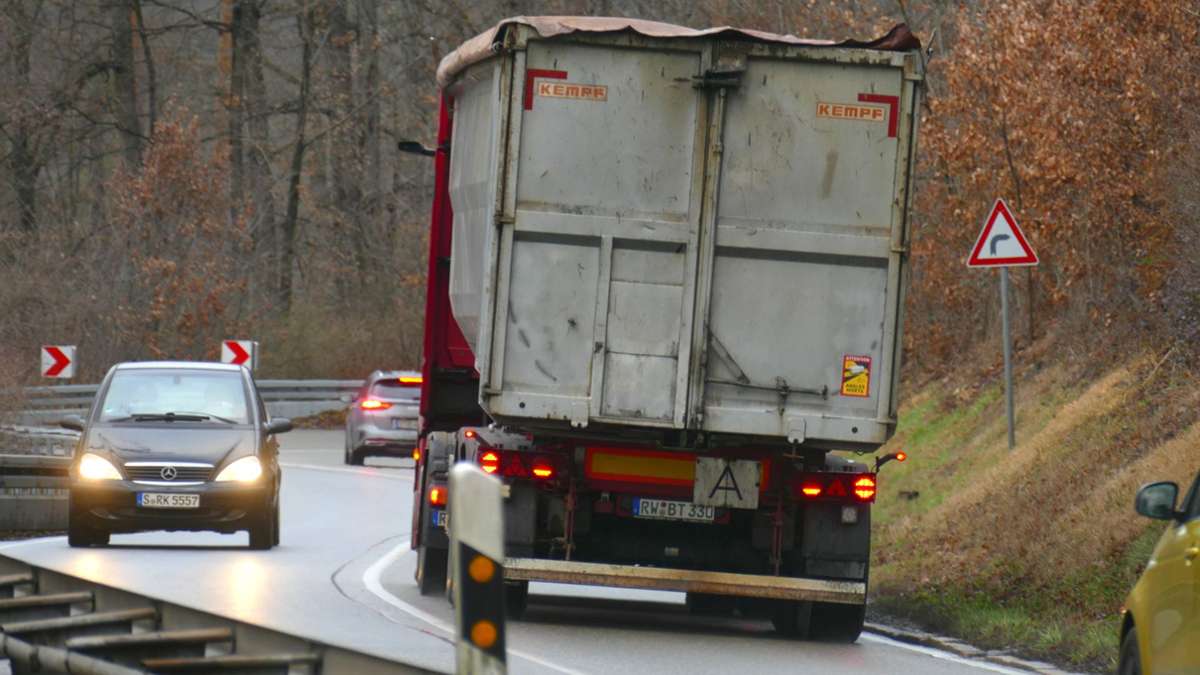 Verkehrsbelastung in Stuttgart: Kein Verbot für Lkw auf der Karl-Kloß-Straße