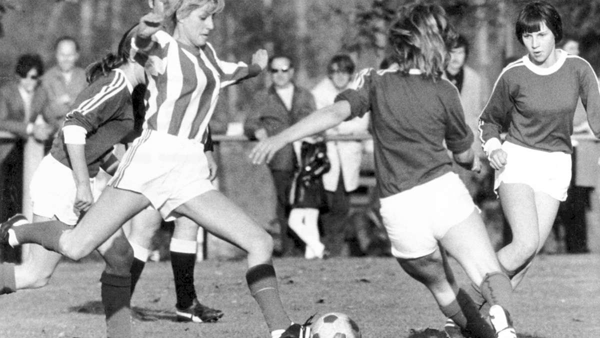 50 Jahre Frauenfußball im DFB: Das schwere Spiel der Frauen