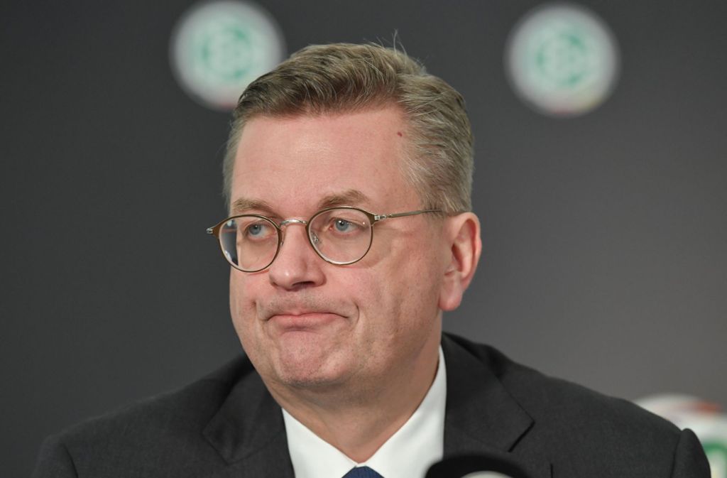 2016 bis 2019: Von 2013 an war Reinhard Grindel Schatzmeister des DFB. Im April 2016 wurde er zum Präsidenten gewählt. Der Journalist und Politiker trat am 2. April 2019 zurück.