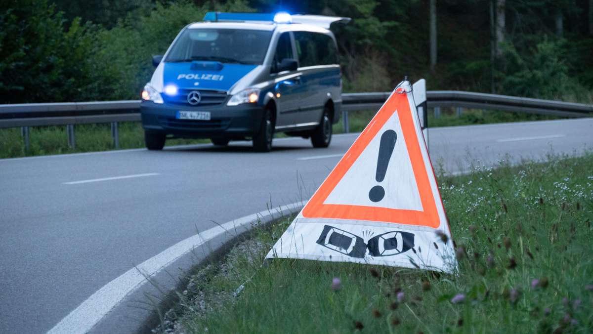 B 31 gesperrt: 30-jähriger Motorradfahrer stirbt bei Sturz im Höllental