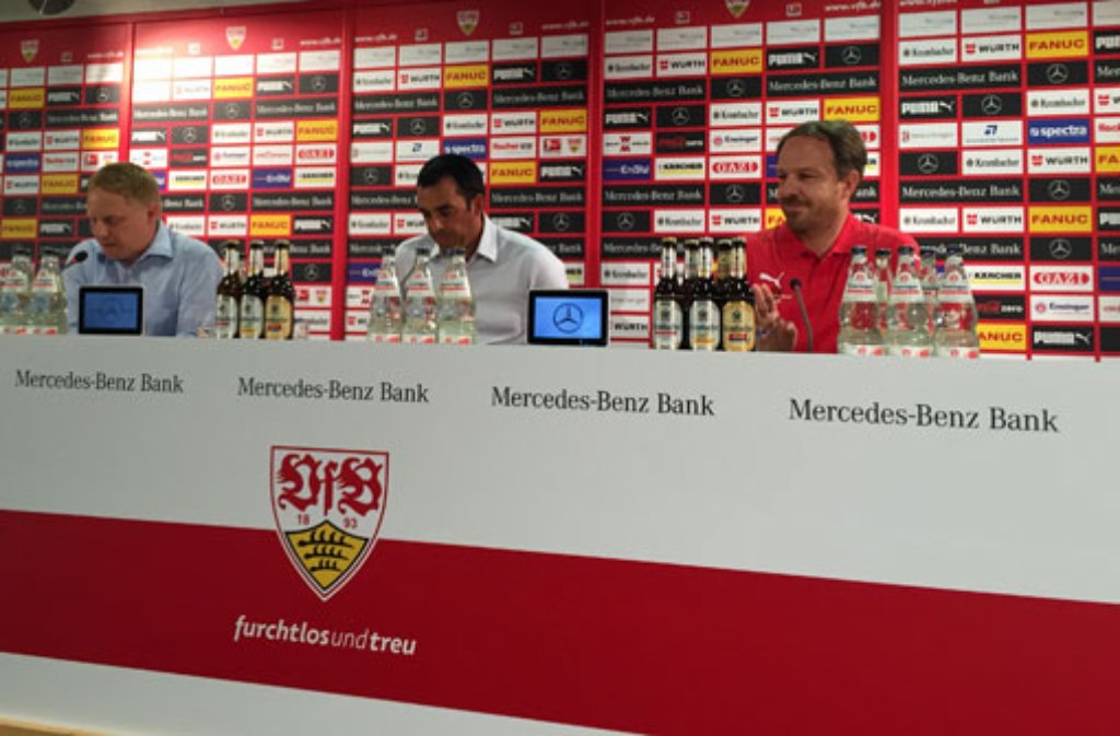Erste Pressekonfernz beim VfB Stuttgart mit Alexander Zorniger (rechts).