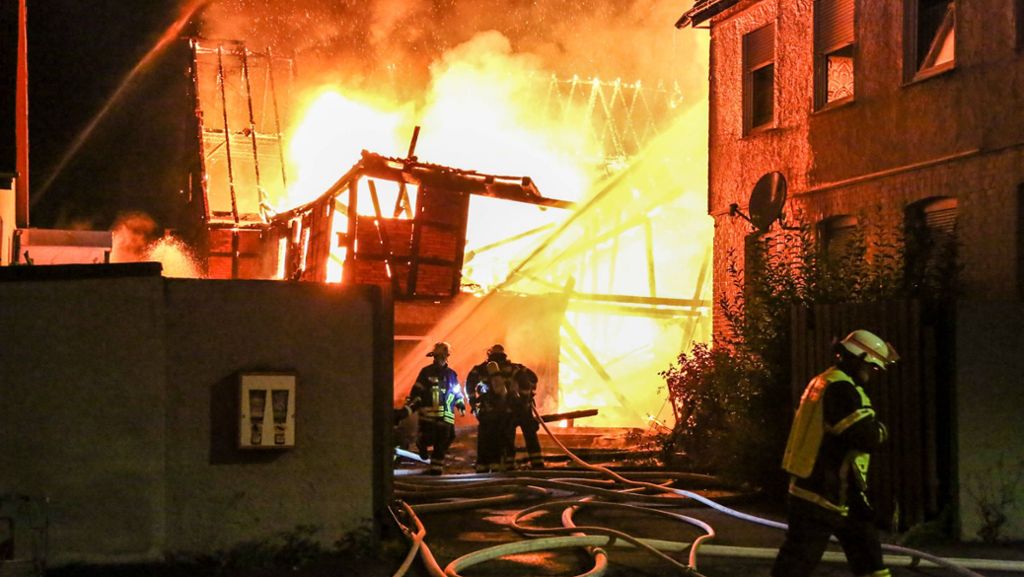 Feuer in Göppingen: Gebäudebrand mitten in der Stadt