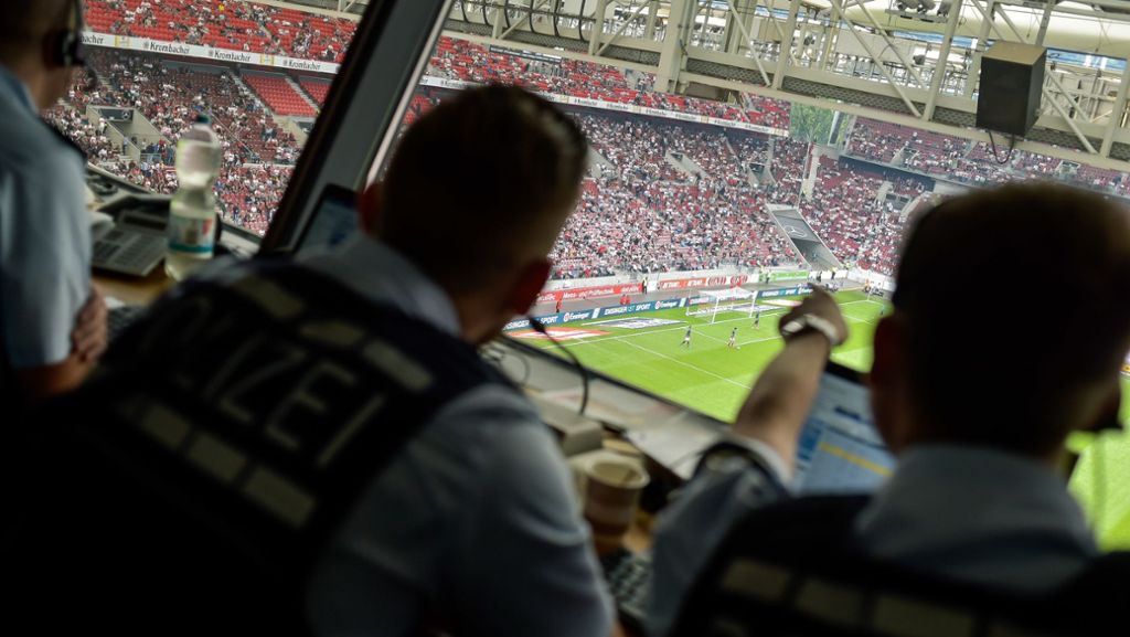 VfB Stuttgart und Co.: Baden-Württemberg spart jeden fünften Polizisten beim Fußball