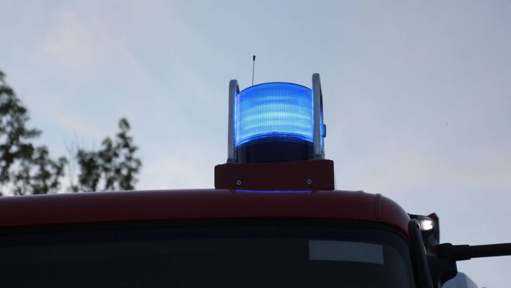 Bei Worms angehalten: Mann rast mit altem Rettungswagen und Blaulicht über A61