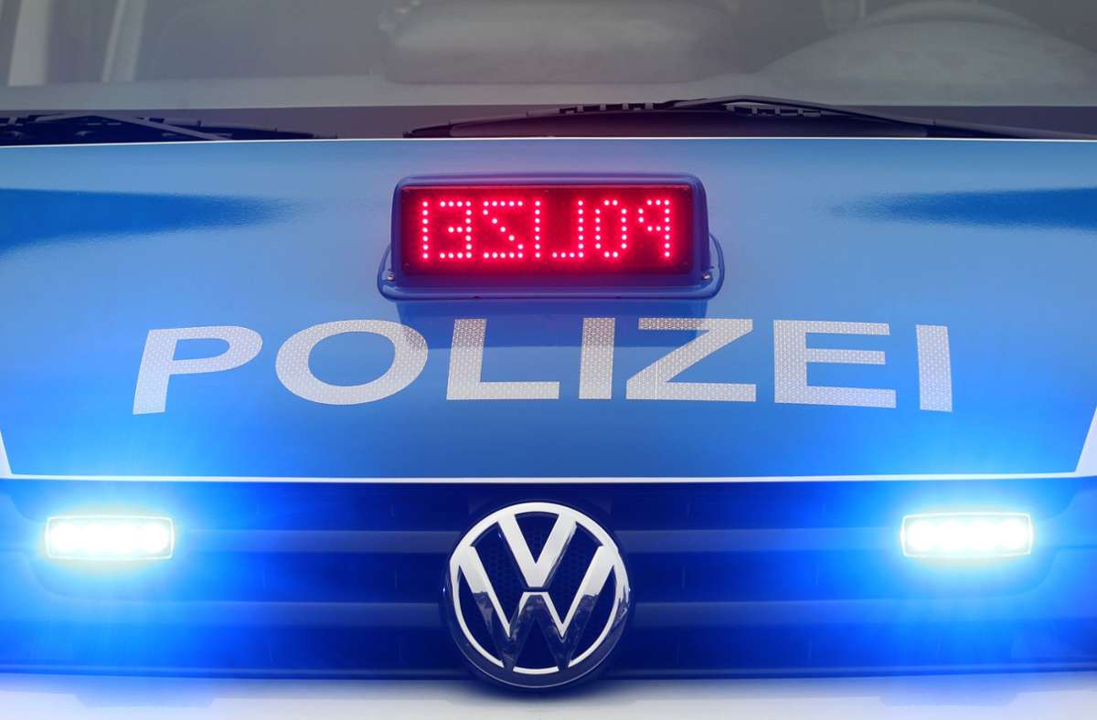 Die Polizei hat am Mittwochabend einen 48-Jährigen in Gewahrsam genommen. Foto: dpa/Roland Weihrauch